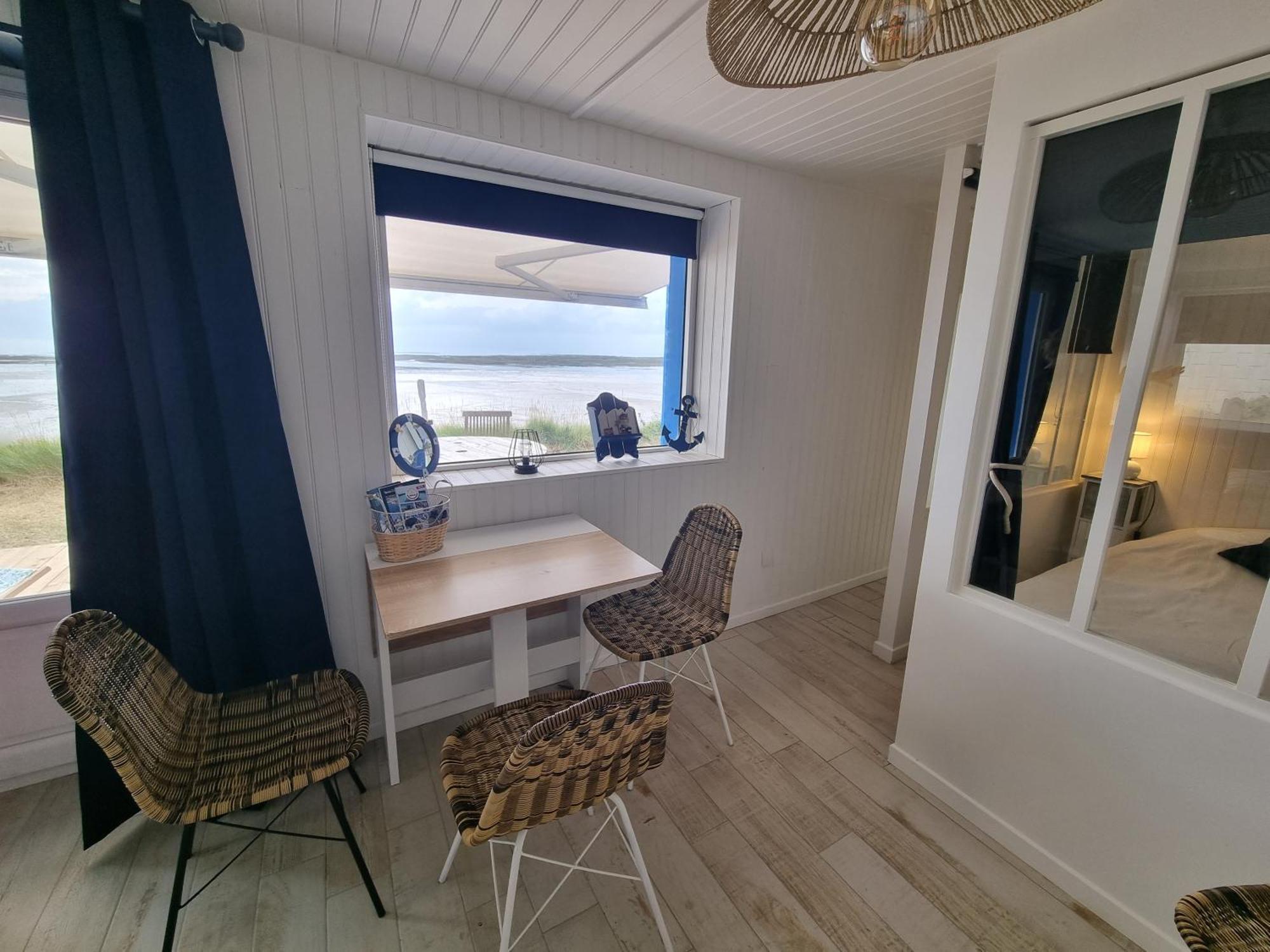 Petite Maison Avec Jardin Face *